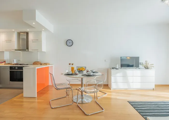 Golden Tulip Apartment